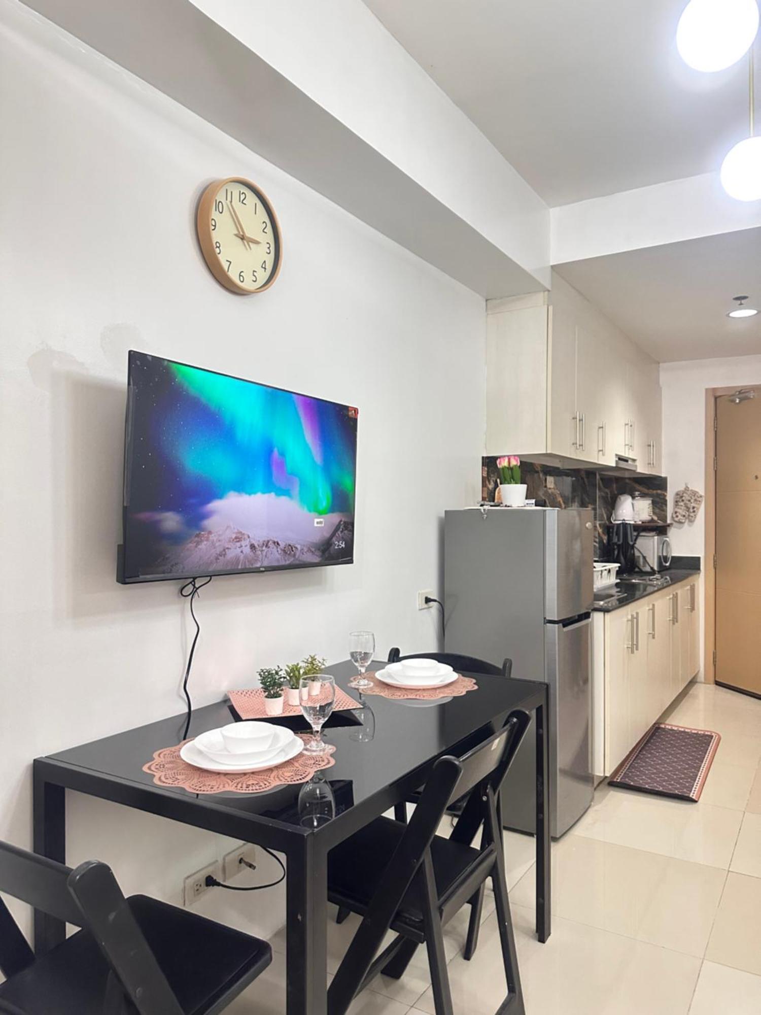 1bedroom With Balcony Facing Moa *