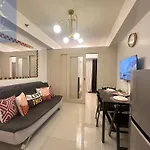 1Bedroom With Balcony Facing Moa