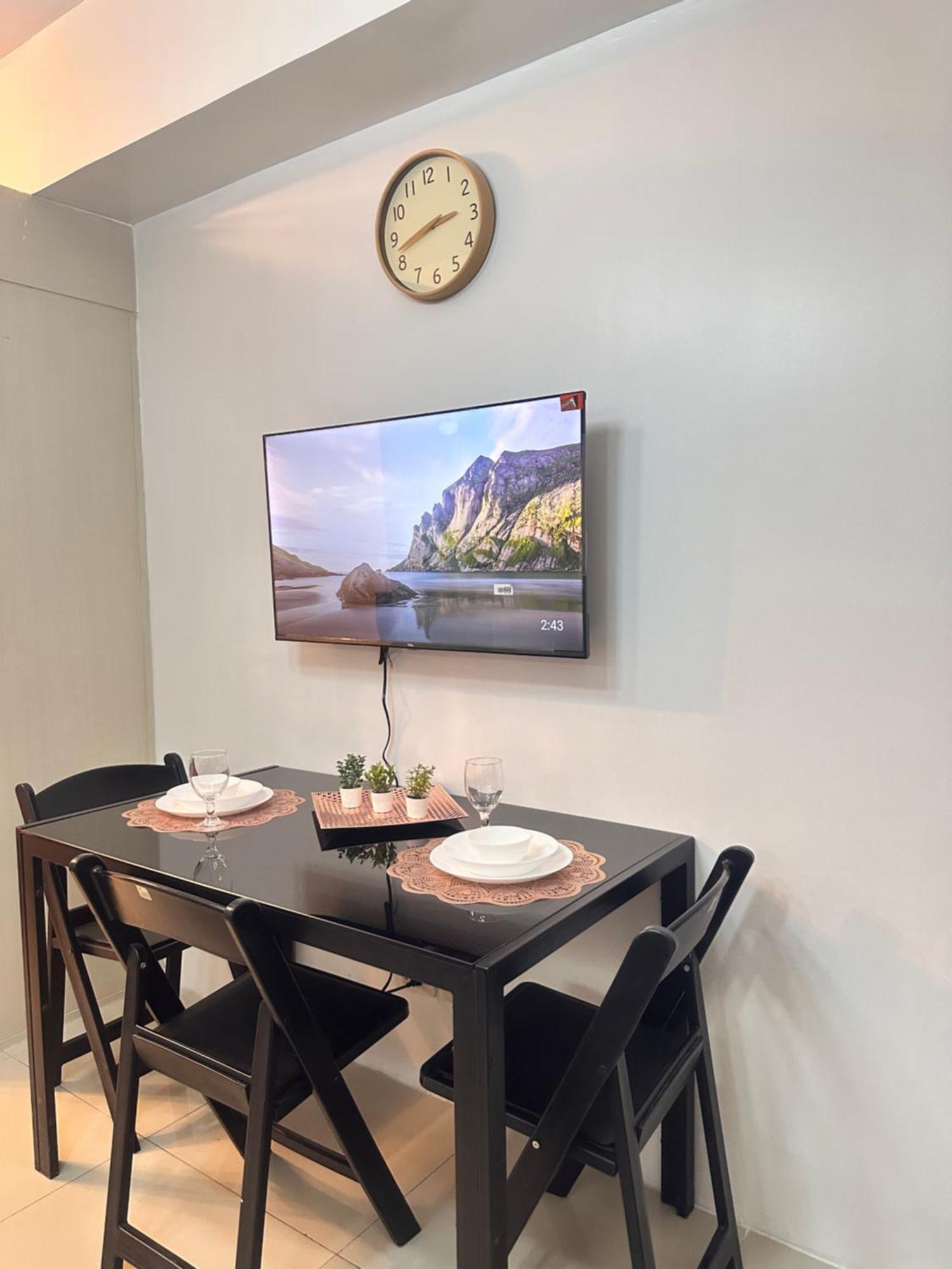 1bedroom With Balcony Facing Moa Manila