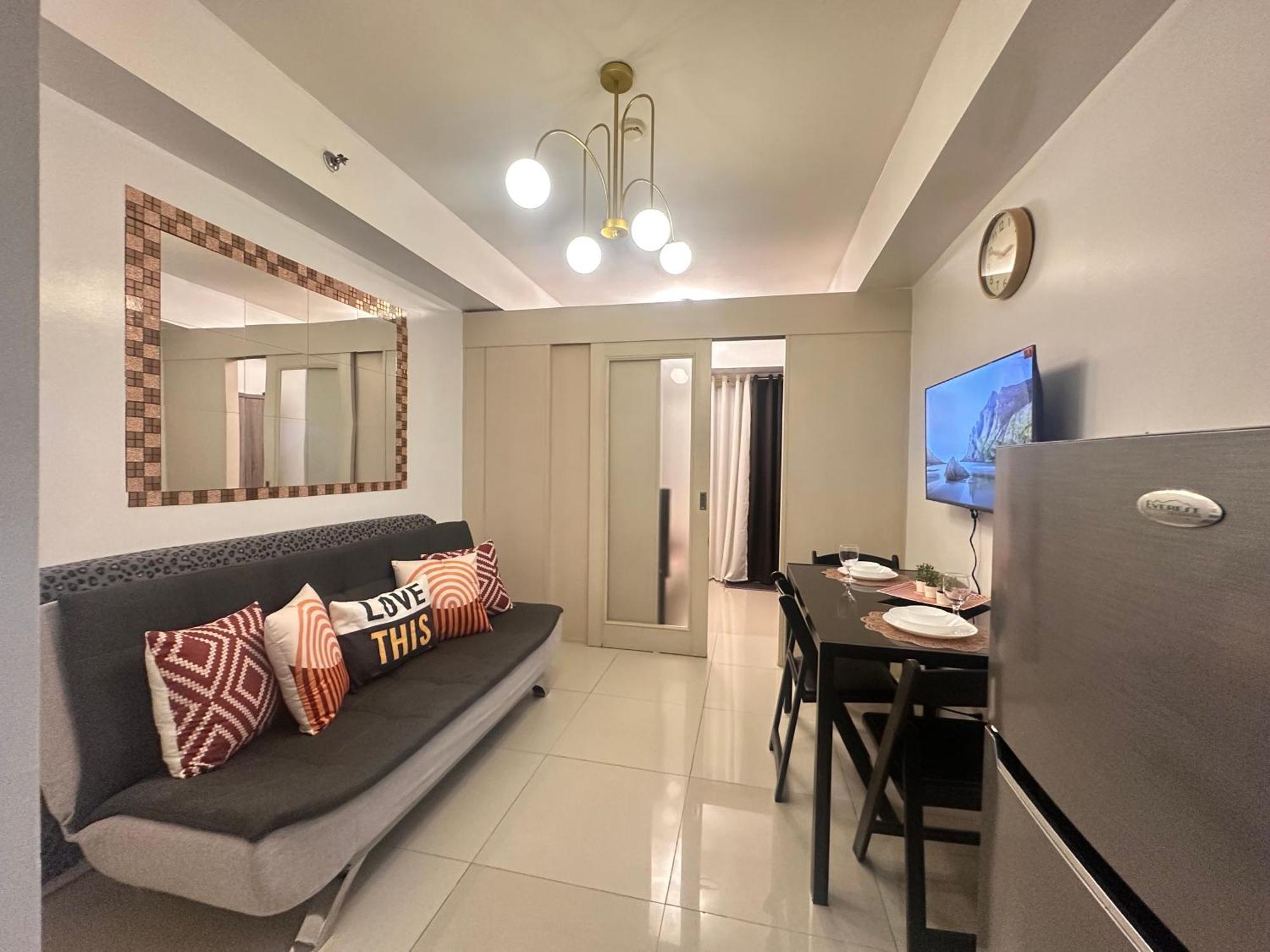 1bedroom With Balcony Facing Moa *